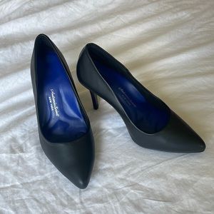 Antonia Saint NY black heels 7.5 New